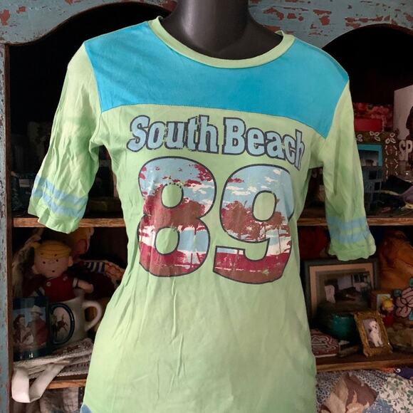 VTG SOUTH BEACH FOOTBALL TEE - Picture 8 of 8